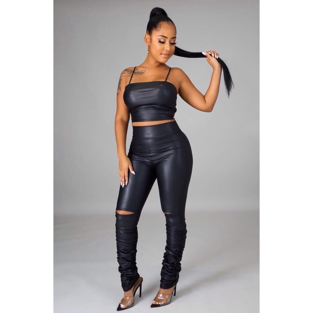 🔥Women’s 2pc faux leather set